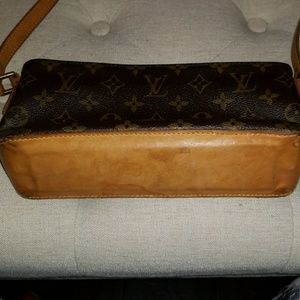 100% Authentic Louis Vuitton Crossbody